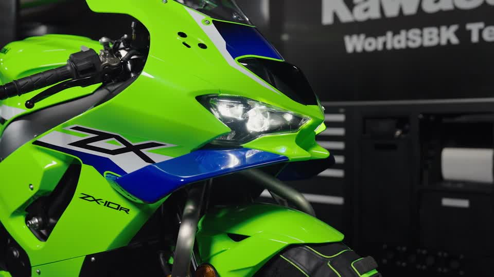 Kawasaki Ninja® ZX™-10R | Supersport Motorcycle | Race-Ready Power